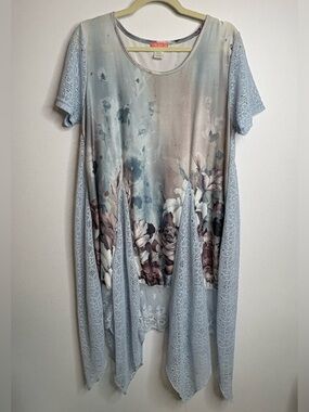 SIMPLY ASTER Long Tunic/Dress Size L Blue Floral With Lace Inserts